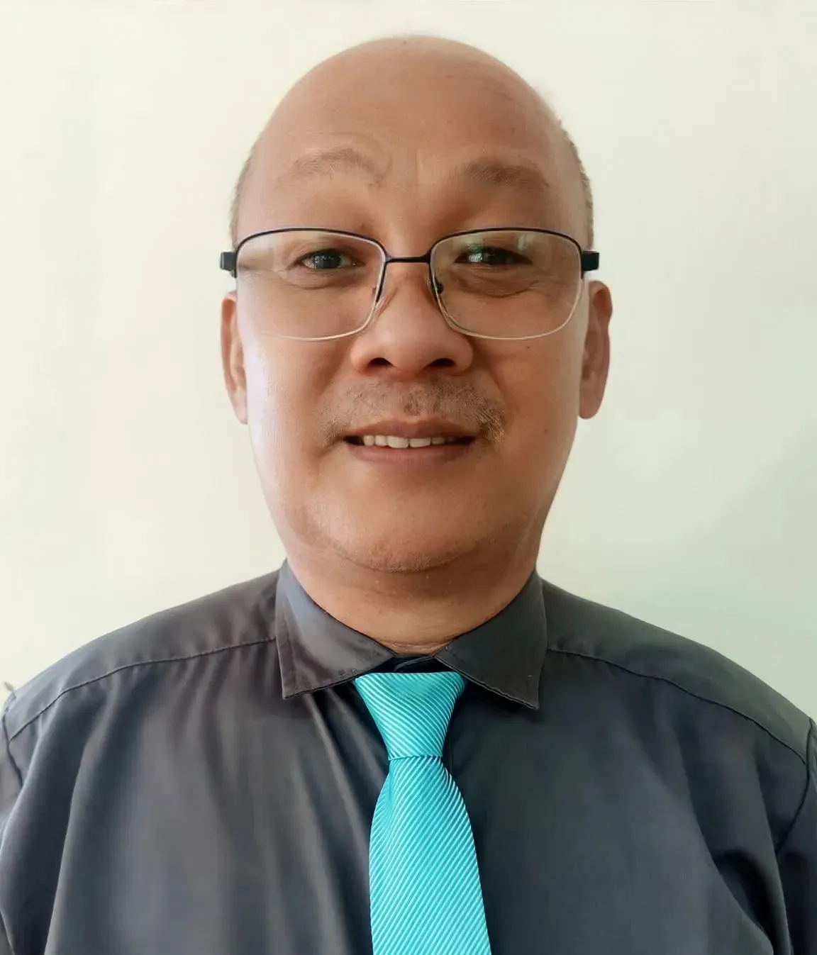 Pastor Edgardo Buico — Overseer